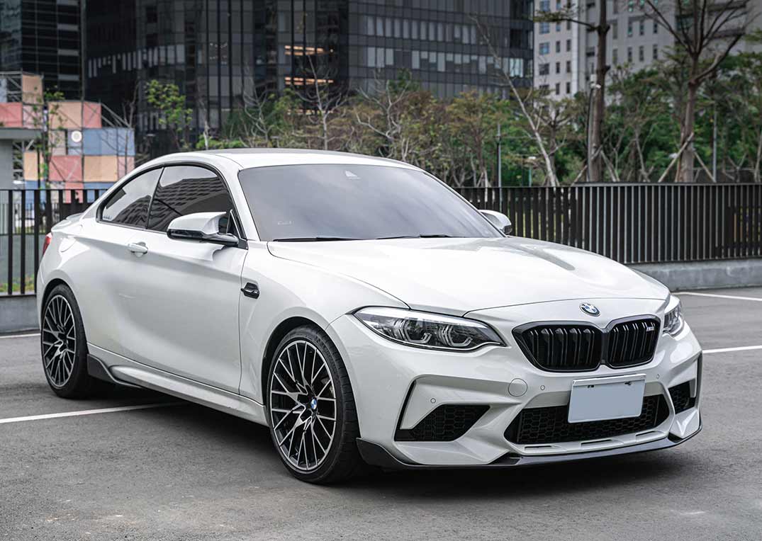 BMW M2 Competition 白